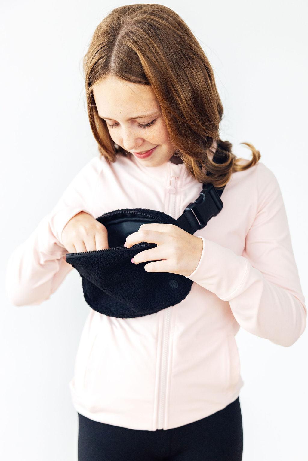Black Fleece Belt Bag by Mila & Rose ®