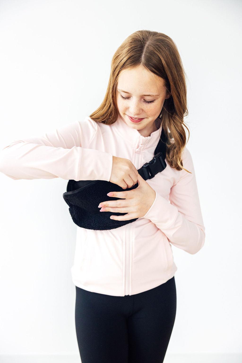 Black Fleece Belt Bag by Mila & Rose ®