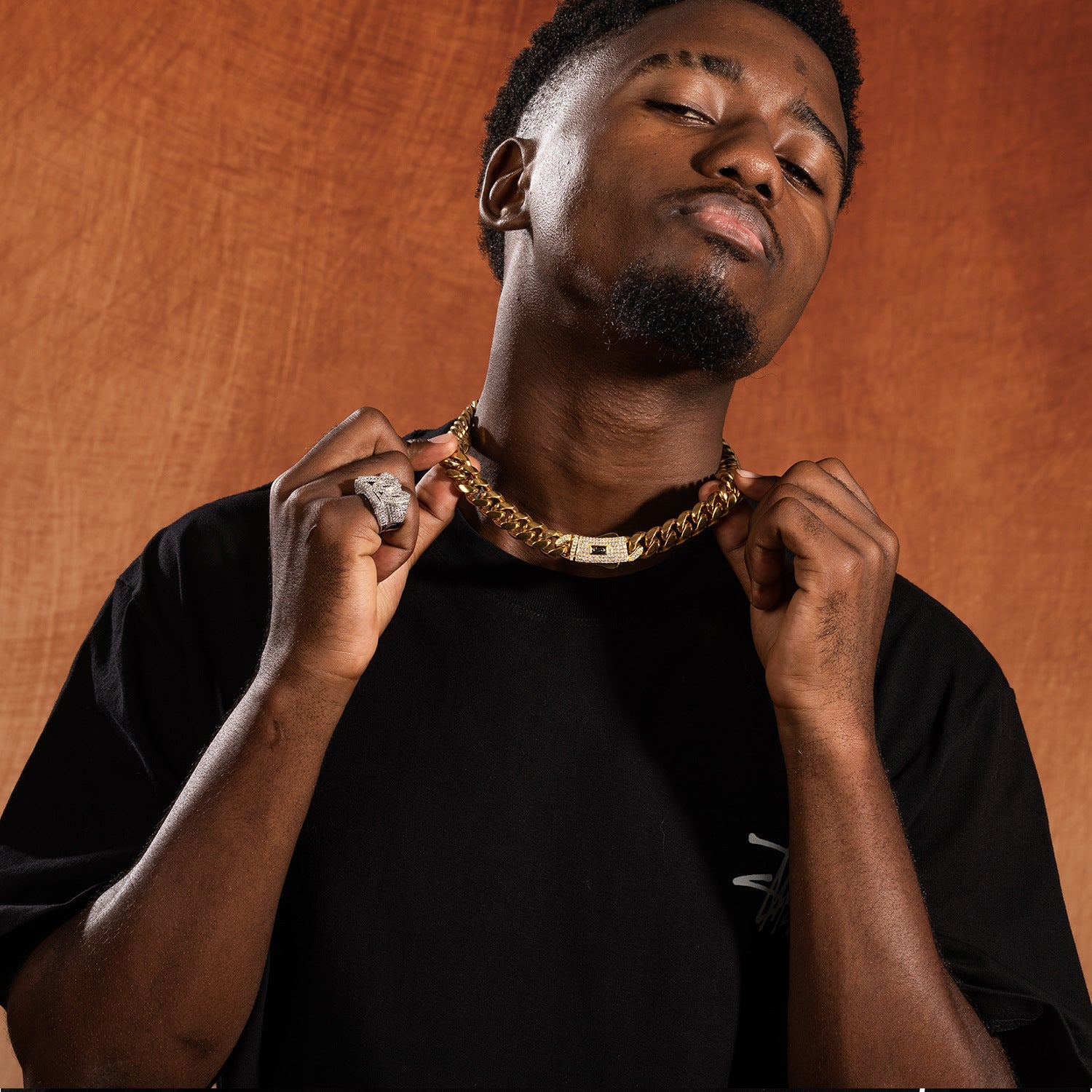 Hip-hop diamond-encrusted clasp smooth Cuban chain by nowadaysfashion