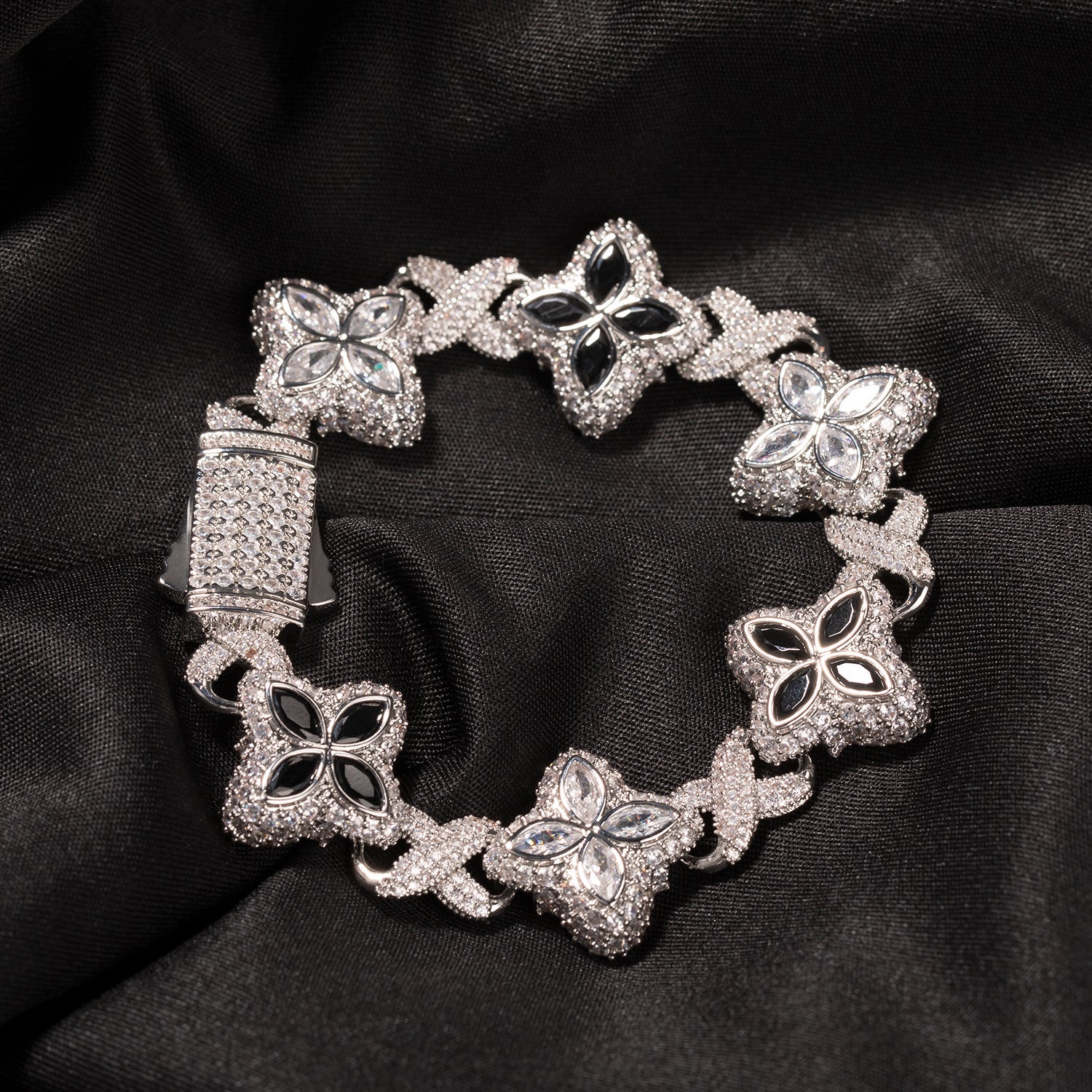 Hip-hop zircon colored infinite four-leaf clover bracelet by nowadaysfashion