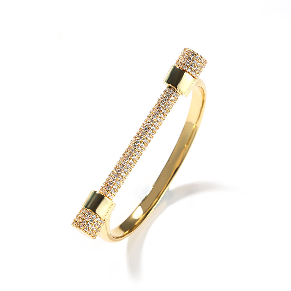 Horseshoe-shaped bracelets inlaid with zircon and diamonds by nowadaysfashion