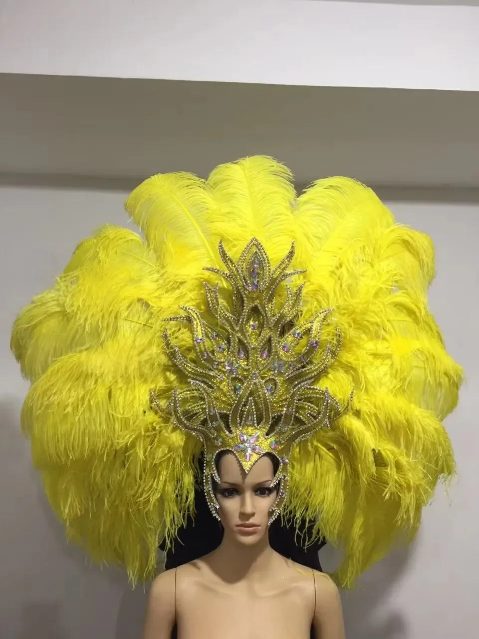FASHIONABLE AND EXQUISITE HEADDRESS FEATHERS SAMBA DANCE CARNIVAL HALLOWEEN PARTY LATIN DANCE BAR PERFORMANCE HAT MASQUERADE by Stardust Starlets