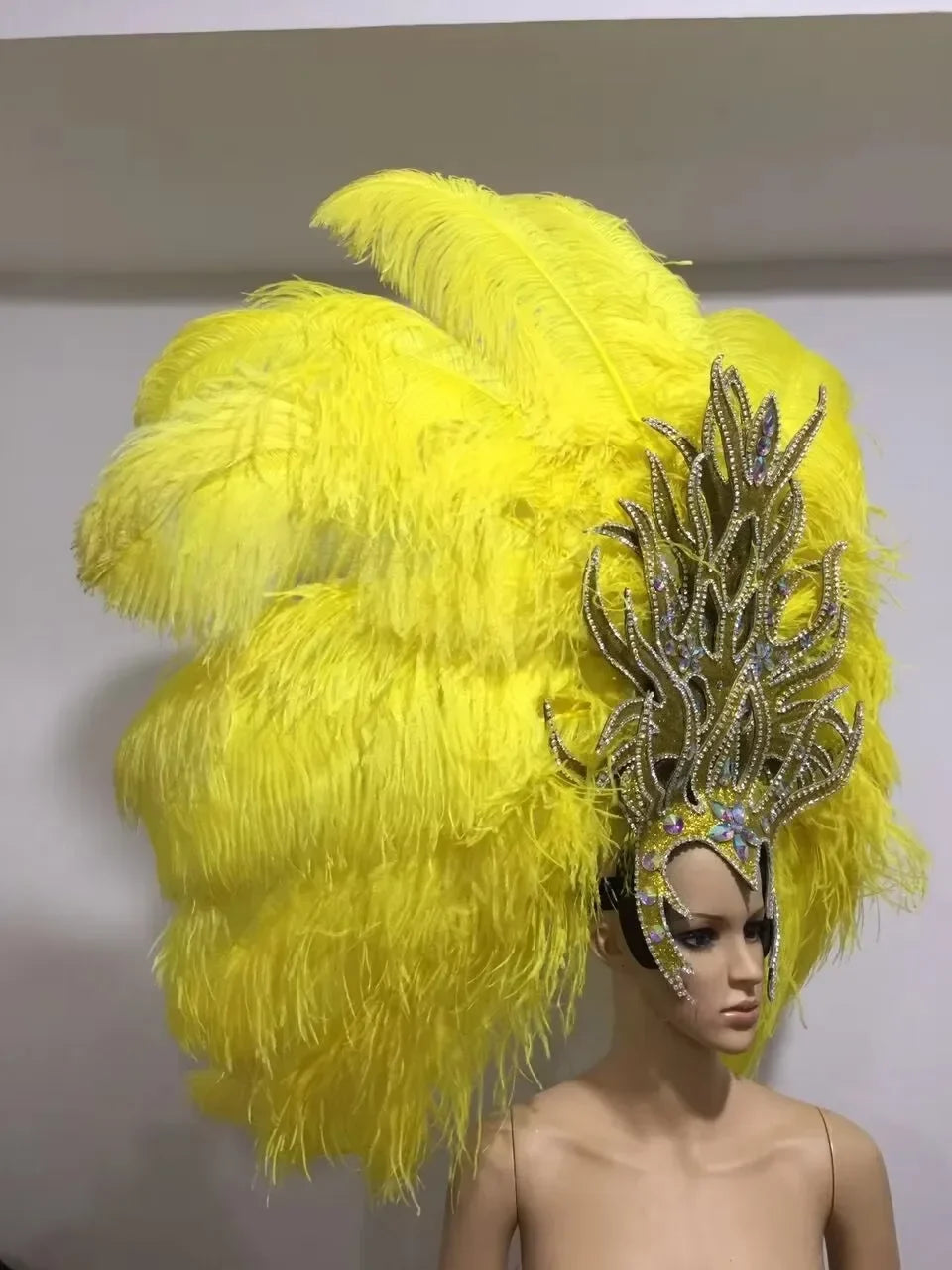 FASHIONABLE AND EXQUISITE HEADDRESS FEATHERS SAMBA DANCE CARNIVAL HALLOWEEN PARTY LATIN DANCE BAR PERFORMANCE HAT MASQUERADE by Stardust Starlets