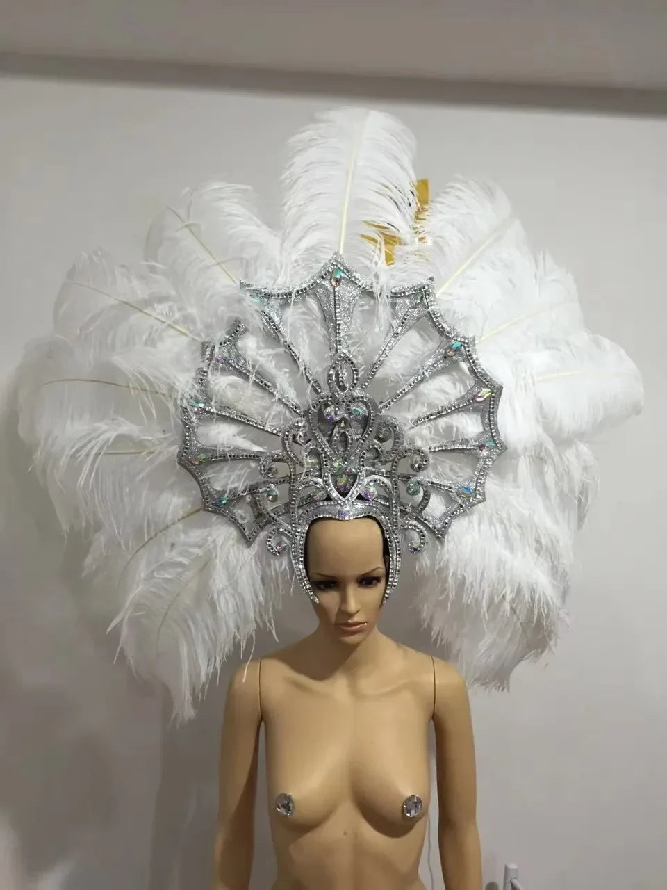 FASHIONABLE AND EXQUISITE HEADDRESS FEATHERS SAMBA DANCE CARNIVAL HALLOWEEN PARTY LATIN DANCE BAR PERFORMANCE HAT MASQUERADE by Stardust Starlets