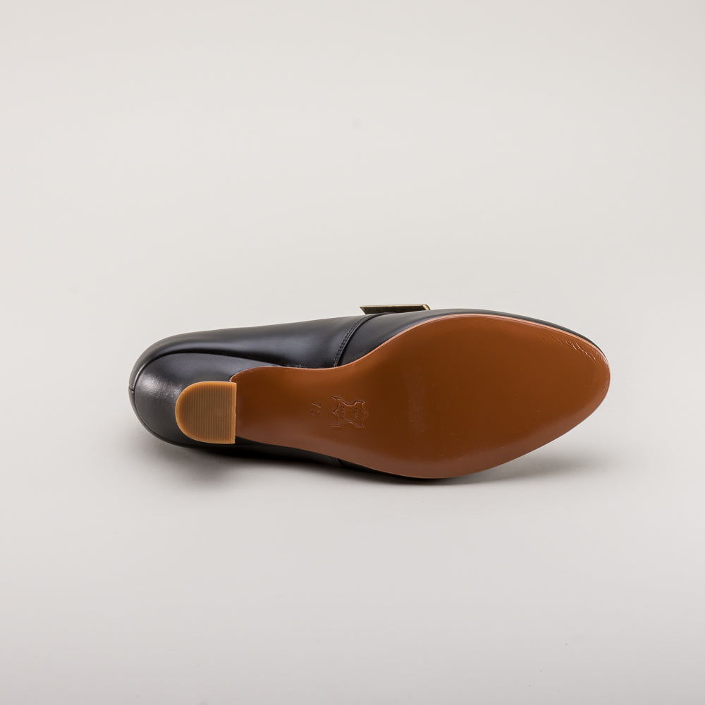 Kensington 18th Century Leather Shoes (Black) by American Duchess
