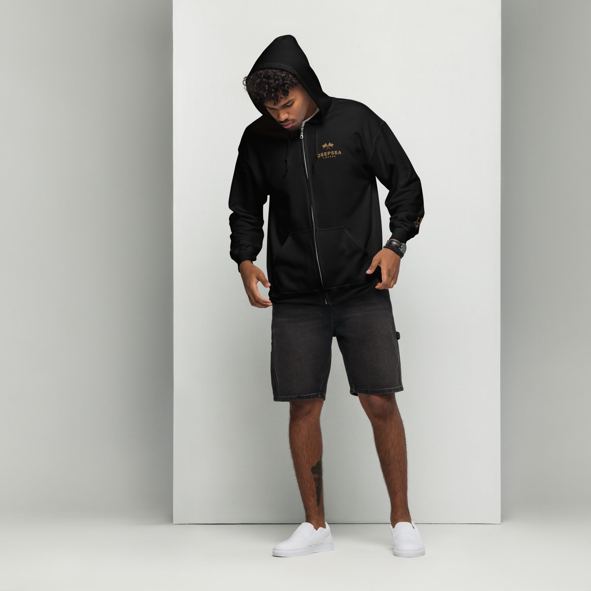 DEEPSEA Locker / BRAVO Collection / Heavy blend zip hoodie by DeepSea Locker